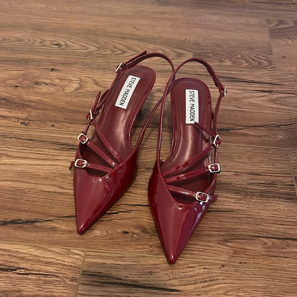 Steve Madden Liana Wine Patent Leather Kitten Heel